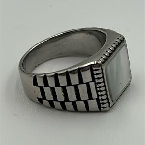2036- Mother Of Pearl Handmade Men's Ring Size 11.5 NWT